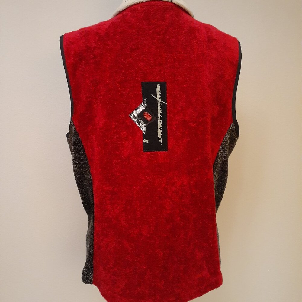 K.d. Spring Mixed Sweater Vest - Picture 2 of 15